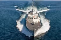 Đo công lực tàu chiến Mỹ sắp đến Biển Đông