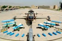 Nhận diện máy bay Sukhoi của Iran có thể không kích IS?