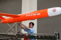 Ảnh QS ấn tượng tuần: Tên lửa hành trình…giả của Việt Nam