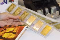Giá vàng hôm nay 10/1: USD giảm, vàng treo giá mức cao