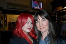 Đăng ảnh lên Facebook bị mẹ vào thả "phẫn nộ", cô gái uất ức đến tử vong