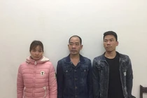 Hà Nội: Triệt phá ổ bạc thu giữ 400 triệu đồng và 2 khẩu súng