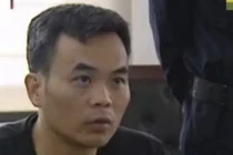 Rút triệu USD trong suốt năm mà ngân hàng không hay biết