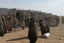 Video: Hàng trăm người tháo chạy khỏi thành trì IS cuối cùng ở Syria