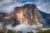 Khung cảnh kỳ ảo như trở về thời tiền sử ở thác nước cao nhất thế giới