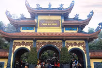 Hàng trăm bài viết “gọi vong” và số tài khoản trên website chùa Ba Vàng biến mất