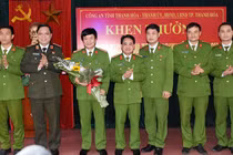 Bắt hàng chục người trong đường dây tín dụng đen 200 tỉ