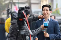 Nam PV Hàn Quốc hào hứng khoe được lên báo Việt Nam