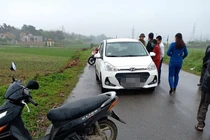 Nghi mâu thuẫn tình cảm, đối tượng đâm chết nữ lái xe rồi uống thuốc trừ sâu tự tử
