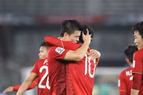 Câu chuyện xúc động phía sau cái ôm của Công Phương với Duy Mạnh