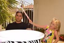 Ảnh xúc động của bố đơn thân và con gái yêu