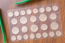 Soi miếng dán mụn thần thánh giới trẻ đang săn lùng