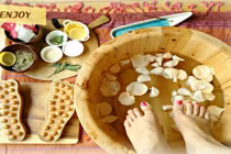 Công thức ngâm chân trị đau đầu, đau bụng kinh hiệu quả