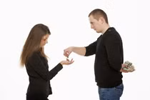 “Ê mặt” khi con rể đại gia đòi bằng được 2 nghìn đồng