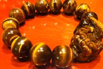 Người mệnh Thổ mang vật phẩm phong thủy gì để luôn may mắn?