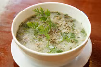 Các món cháo mẹ nấu, bé giải cảm hết viêm họng ngay tức thì