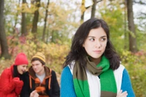 Phát hiện sự thật đau lòng từ chiếc túi đen trong cốp xe của chồng