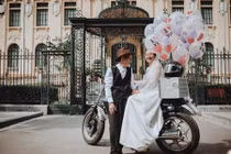 Ngưỡng mộ cách thể hiện tình yêu của các cụ ông Việt