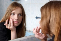 Bài thuốc trị đau mắt đỏ cực nhanh bằng cây cỏ quanh nhà