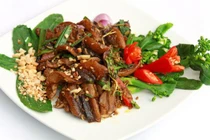 Những món ăn từ lươn, vợ nấu chồng gật gù khen ngon, các con thi nhau gắp