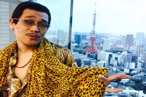 Thăm quán cà phê “bút dứa táo bút” hot nhất Nhật Bản