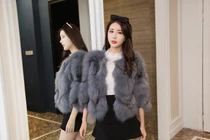 Áo khoác lông mà không mặc cùng những trang phục này thì quá phí