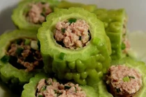 Nấu chung với thứ này mướp đắng không còn đắng, cực thơm ngon 