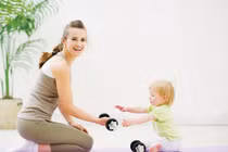 5 việc cha mẹ nên thường xuyên làm với bé 2 tuổi