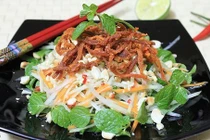 Từ một quả đu đủ xanh, chế thành 5 món ngon lạ miệng