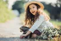 Mê mẩn vẻ đẹp của những thiên thần nhí bên cúc họa mi