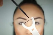 Mẹo kẻ mắt cực dễ bằng những vật dụng trong nhà