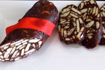 Cách làm xúc xích socola ngon tuyệt cho Valentine 2017