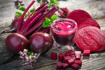 Bài thuốc hỗ trợ chữa bệnh gan từ các loại quả màu đỏ