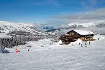 Những nhà hàng siêu đẹp trên đỉnh núi mùa đông