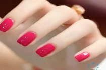 Tự chế sơn móng tay dạng lì cực hot cho phái nữ