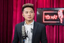 Châu Khải Phong bị quý bà, quý ông gạ gẫm khi hát ở bar