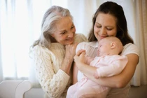 Con dâu “khoe” từ ghét đến yêu mẹ chồng khiến chị em tranh cãi 