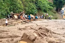 Dự báo thời tiết 3/5: Miền Bắc mưa to dồn dập, nguy cơ lở đất