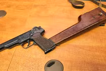 Kỳ dị thiết kế súng ngắn liên thanh đầu tiên do Liên Xô