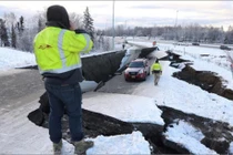 Mỹ ban bố tình trạng thảm họa sau trận động đất