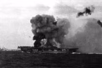 Kinh ngạc tàu sân bay Mỹ sống sót sau khi dính bom nguyên tử