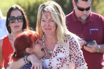 Ảnh: Hiện trường thảm sát ở trường học Mỹ khiến 17 người thiệt mạng