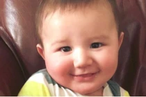 Nhân tình của mẹ đánh đập con trai 1 tuổi đến chết