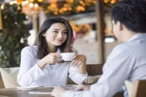 Đây là lý do đàn bà không đẹp vẫn quyến rũ được chồng bạn