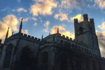 Hôm nay thế giới tiễn nhà bác học Stephen Hawking về nơi an nghỉ 