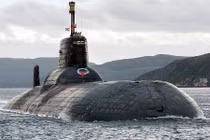 Hải quân Nga loại biên hai tàu ngầm lớn nhất thế giới