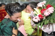 Người phụ nữ bị bắt cóc từ năm 9 tuổi đoàn tụ cha mẹ ruột sau 3 thập kỷ