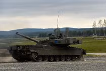 Kinh ngạc sức mạnh chiếc xe tăng bền nhất châu Âu