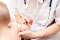 Bé gái gần 2 tháng tuổi tử vong do mắc bệnh ho gà