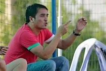 Tố trọng tài ‘giết’ bóng đá, HLV Đức Thắng bị 'treo' ba trận